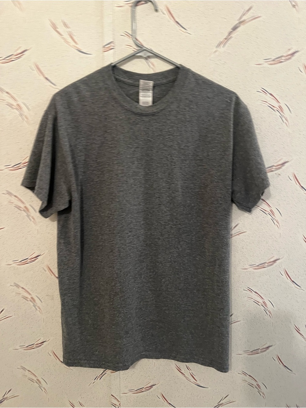 Gildan Men's Crewneck T-Shirt - Charcoal